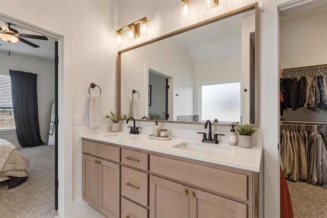 149 Sage Brush Way, Edmond, OK 73025