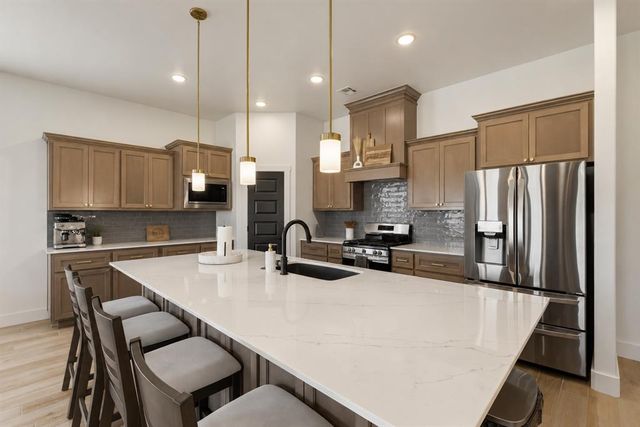 149 Sage Brush Way, Edmond, OK 73025