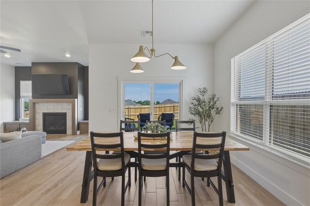 149 Sage Brush Way, Edmond, OK 73025