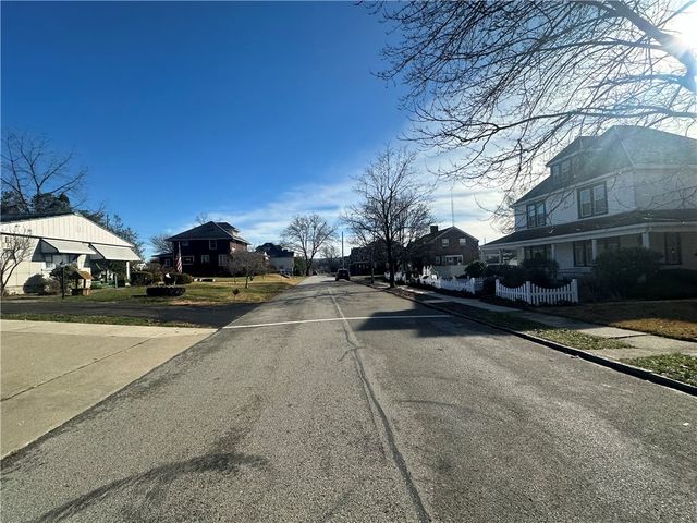 809 Arthur Avenue, Scottdale, PA 15683