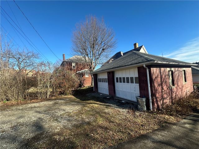 809 Arthur Avenue, Scottdale, PA 15683