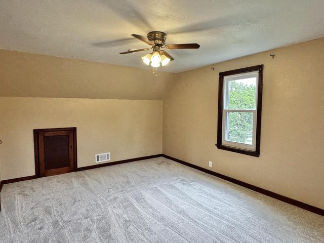 536 W Racine STREET, Jefferson, WI 53549