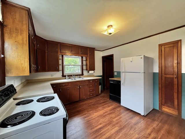 536 W Racine STREET, Jefferson, WI 53549