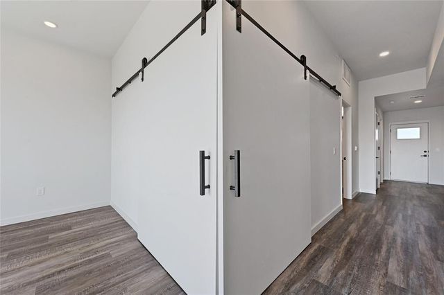 4004 Banister LN 303, Austin, TX 78704