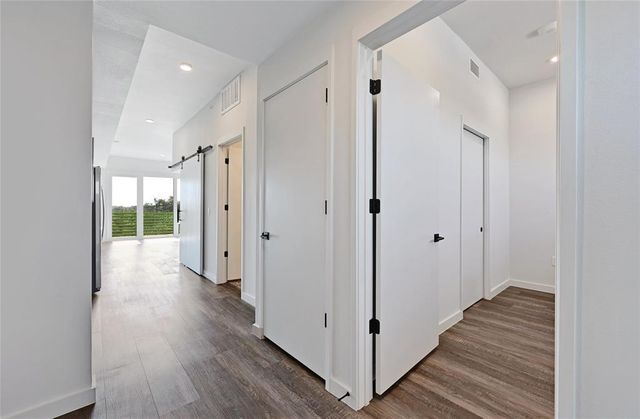 4004 Banister LN 303, Austin, TX 78704