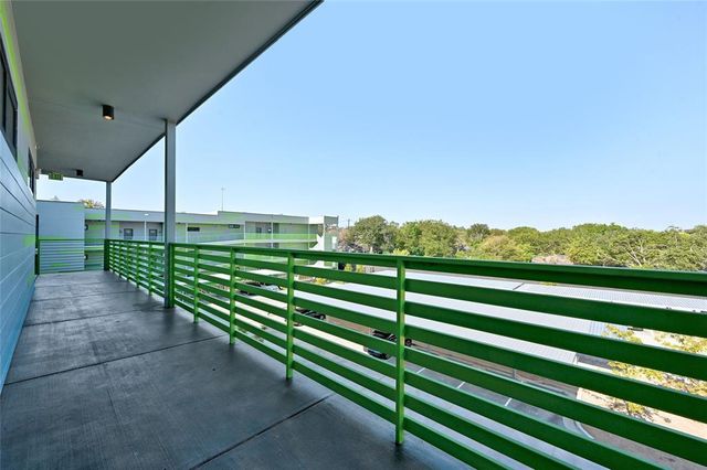 4004 Banister LN 303, Austin, TX 78704