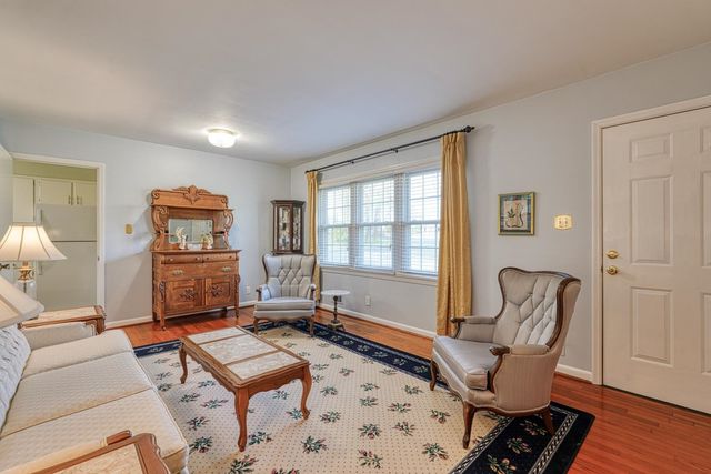 137 Whittier Place, Spartanburg, SC 29303