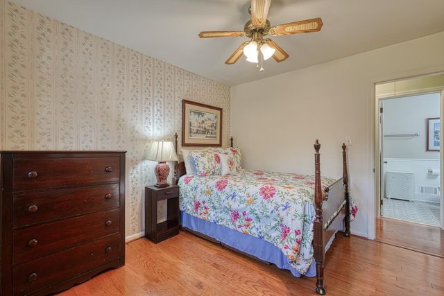 137 Whittier Place, Spartanburg, SC 29303