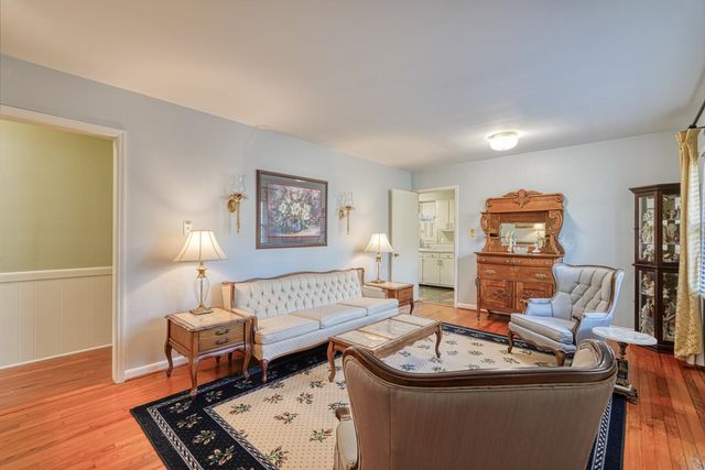 137 Whittier Place, Spartanburg, SC 29303