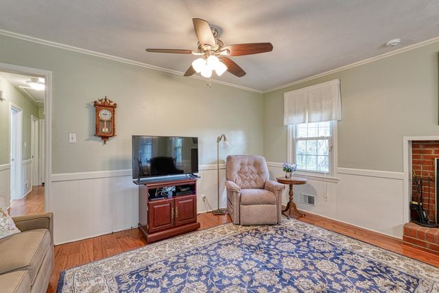 137 Whittier Place, Spartanburg, SC 29303