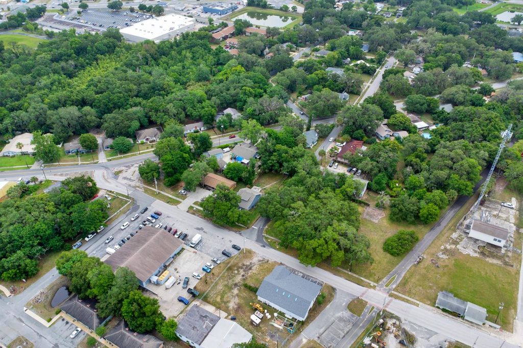 Image 4 of property listing at 500 N 13TH STREET, Leesburg, FL 34748