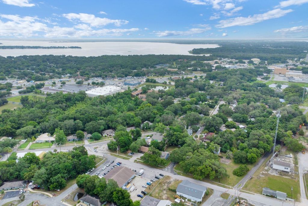 Image 7 of property listing at 500 N 13TH STREET, Leesburg, FL 34748