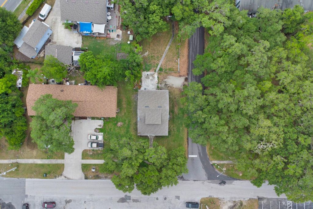 Image 8 of property listing at 500 N 13TH STREET, Leesburg, FL 34748