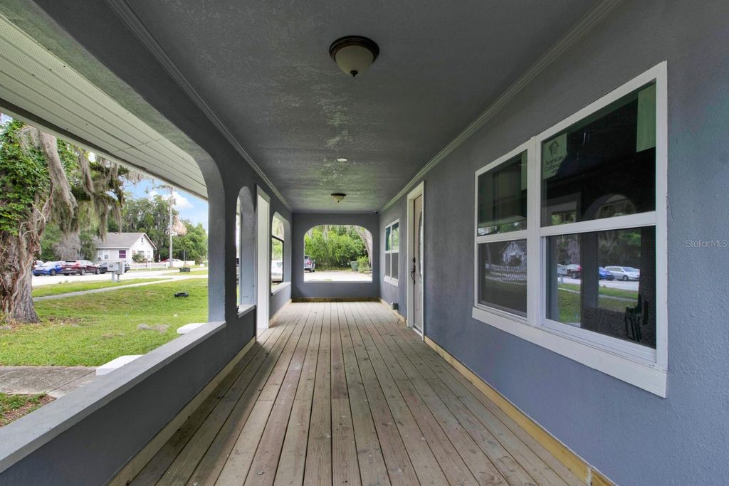 Image 9 of property listing at 500 N 13TH STREET, Leesburg, FL 34748