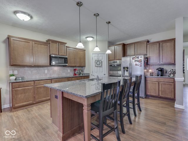 4687 Shady Ridge Row, Greenwood, IN 46143