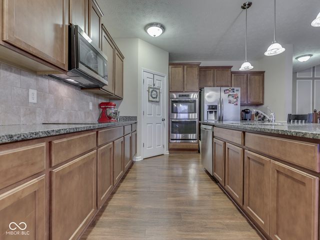 4687 Shady Ridge Row, Greenwood, IN 46143