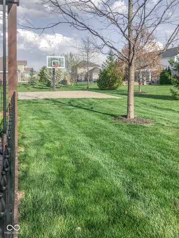 4687 Shady Ridge Row, Greenwood, IN 46143