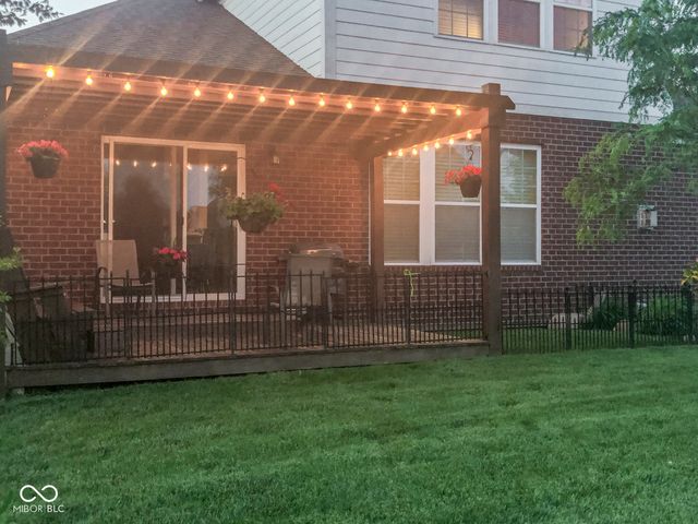 4687 Shady Ridge Row, Greenwood, IN 46143