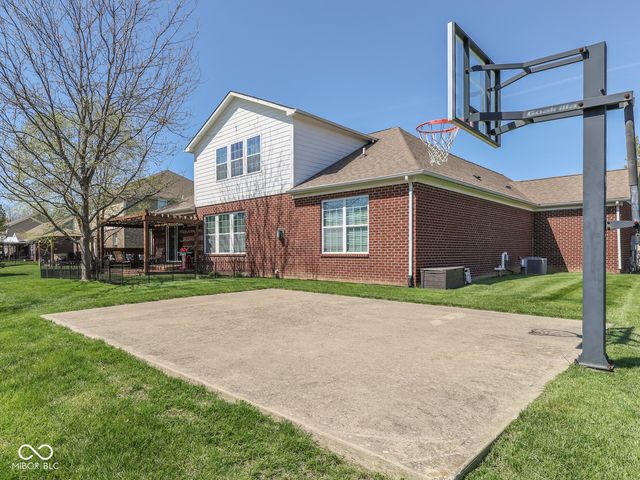 4687 Shady Ridge Row, Greenwood, IN 46143