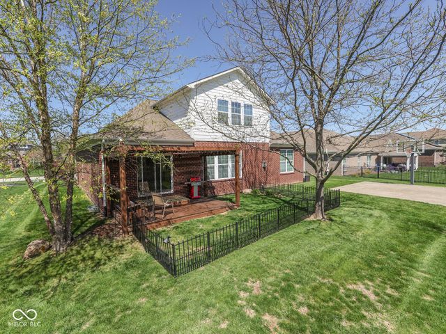 4687 Shady Ridge Row, Greenwood, IN 46143