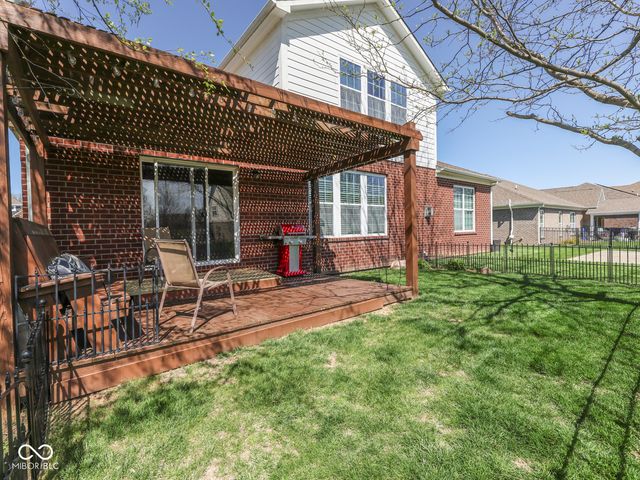 4687 Shady Ridge Row, Greenwood, IN 46143