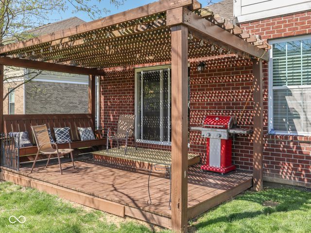 4687 Shady Ridge Row, Greenwood, IN 46143
