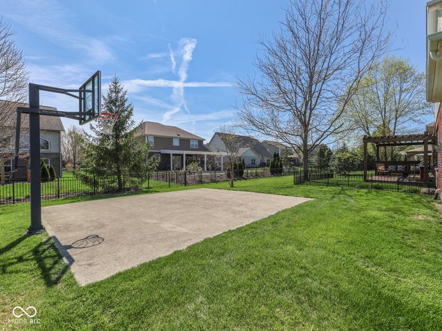 4687 Shady Ridge Row, Greenwood, IN 46143