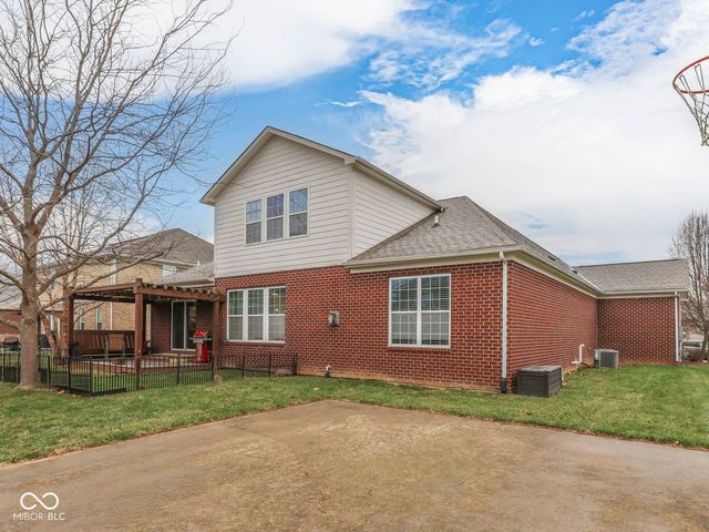 4687 Shady Ridge Row, Greenwood, IN 46143