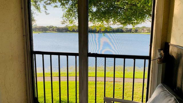 330 Palmwood Place P211, Boca Raton, FL 33431