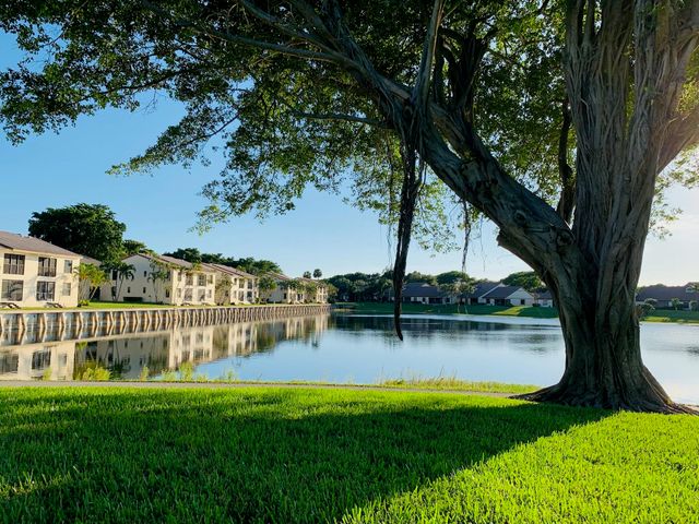 330 Palmwood Place P211, Boca Raton, FL 33431