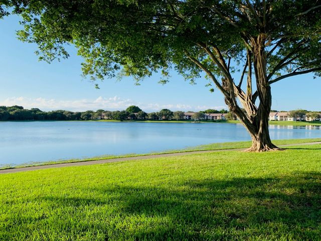 330 Palmwood Place P211, Boca Raton, FL 33431