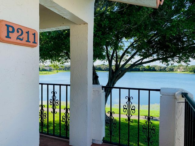 330 Palmwood Place P211, Boca Raton, FL 33431