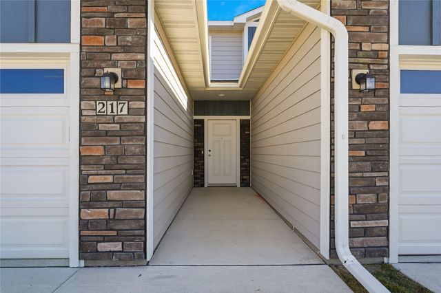 217 NW Waverly Drive, Waukee, IA 50263