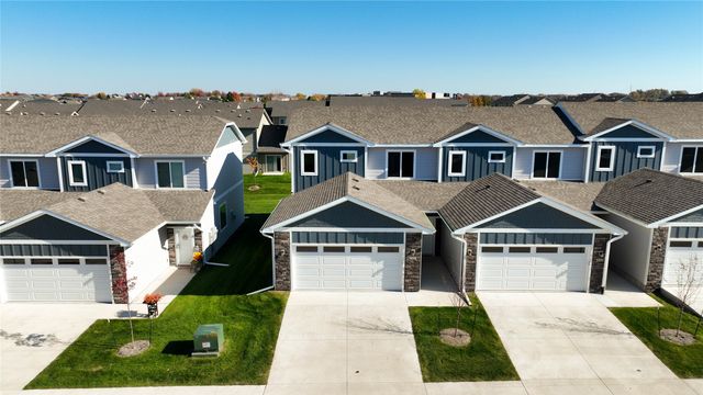 217 NW Waverly Drive, Waukee, IA 50263
