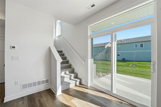 217 NW Waverly Drive, Waukee, IA 50263