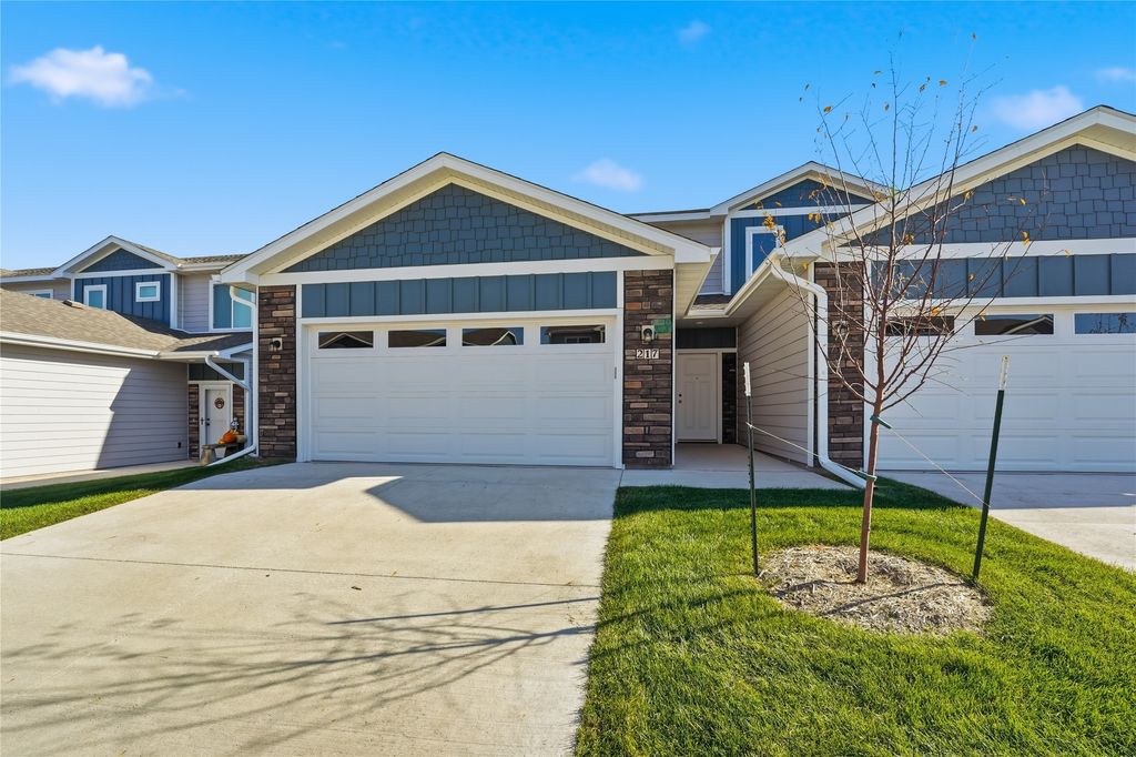 217 NW Waverly Drive, Waukee, IA 50263