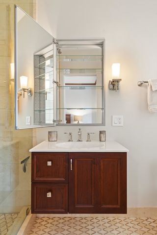 70 E Scott Street 307, Chicago, IL 60610