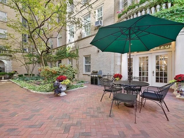 70 E Scott Street 307, Chicago, IL 60610