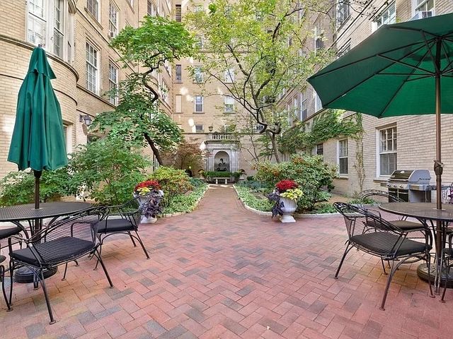 70 E Scott Street 307, Chicago, IL 60610