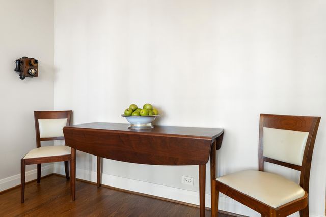 70 E Scott Street 307, Chicago, IL 60610