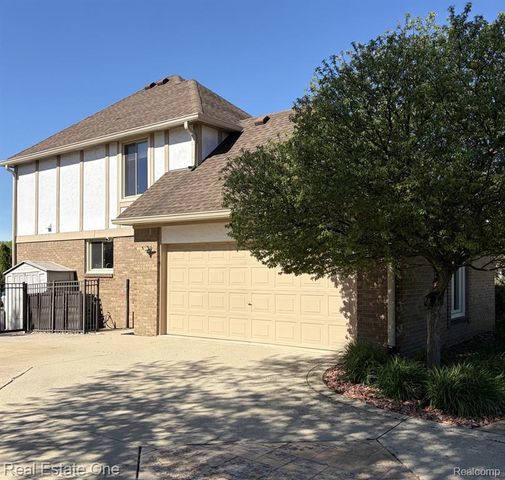 1115 Joshua Drive, Troy, MI 48098