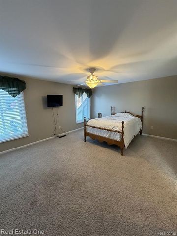 1115 Joshua Drive, Troy, MI 48098