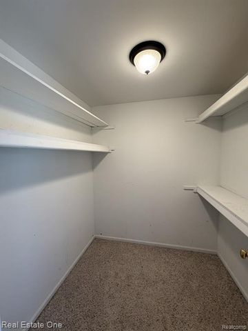 1115 Joshua Drive, Troy, MI 48098