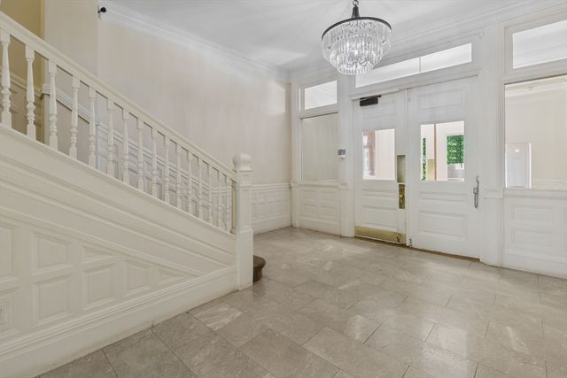 290 Commonwealth Ave 11, Boston, MA 02115
