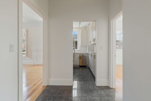 290 Commonwealth Ave 11, Boston, MA 02115