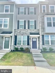 4930 DUNHAVEN DR, Fredericksburg, VA 22408