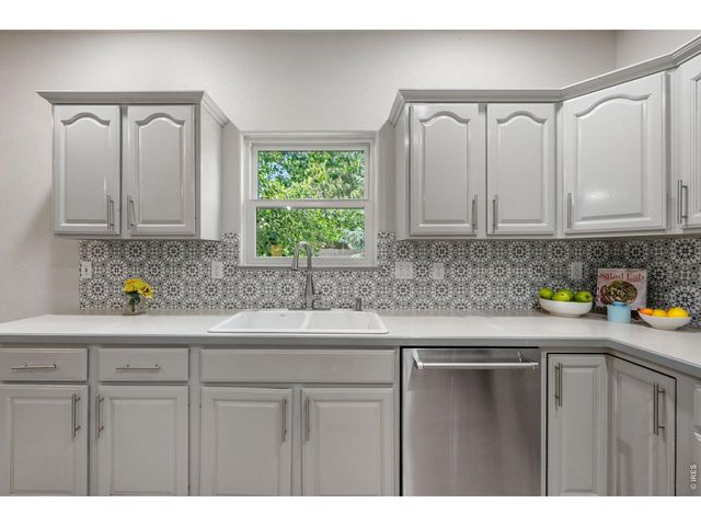 405 Orchard Dr, Louisville, CO 80027