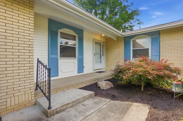 339 Pickering Drive, Pickerington, OH 43147