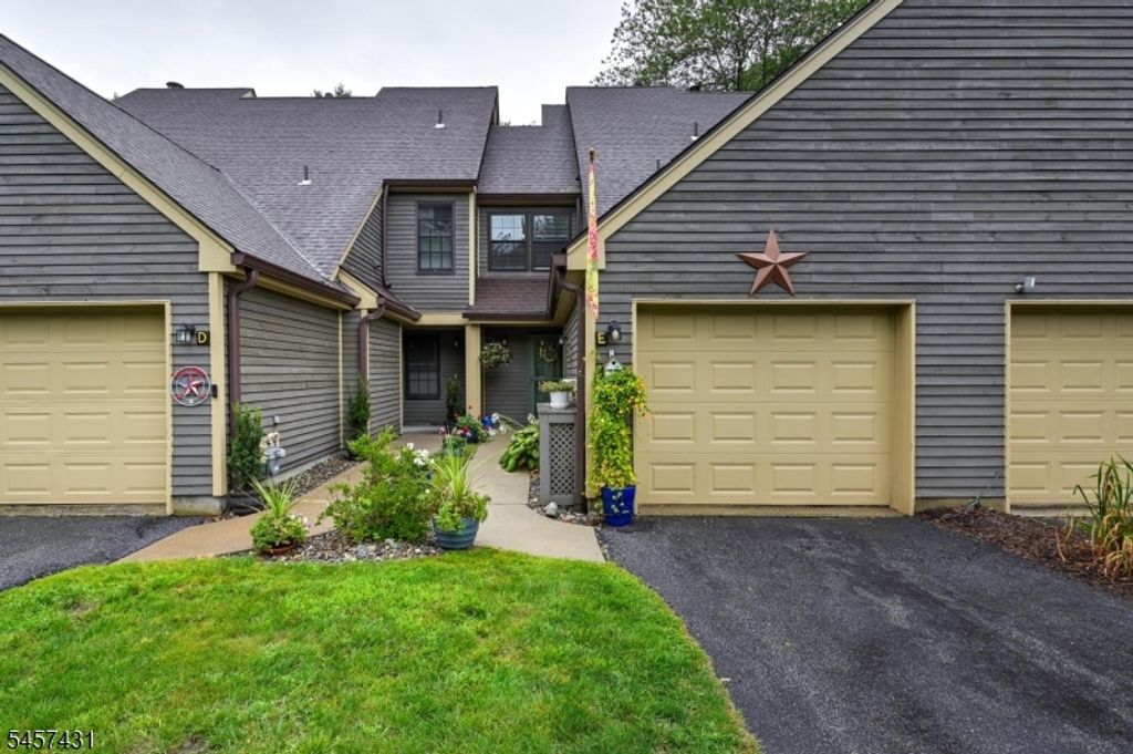 4 New Bedford Rd E, West Milford Twp., NJ 07480 — exterior