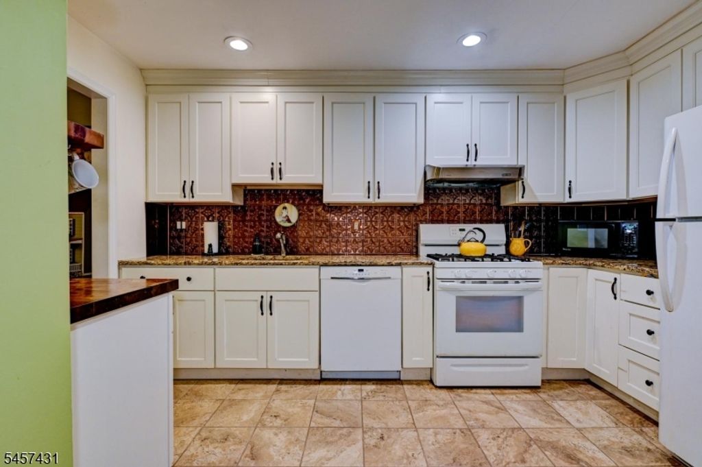 4 New Bedford Rd E, West Milford Twp., NJ 07480 — photo 5